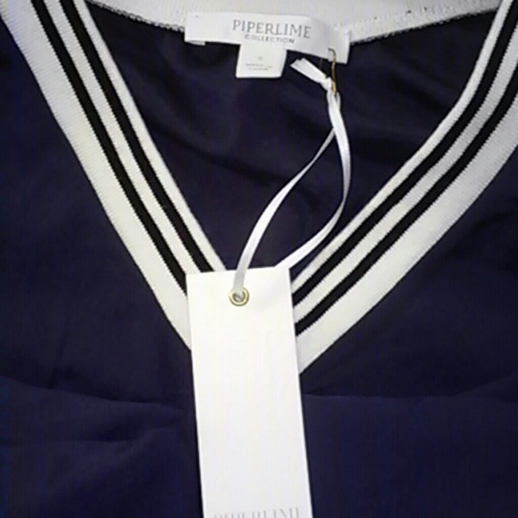 Paperlime Sports Sweatshirt - Picture 3 of 4